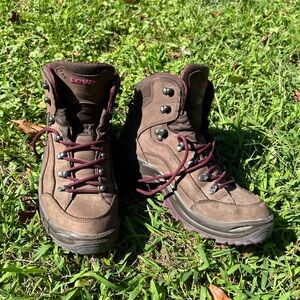 VGUC Lowa Renegade GTX Mid WS boots